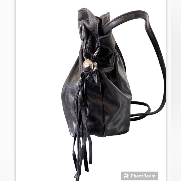 HOBO The Original Bucket Black Crossbody Bag H8.5’ X W9.5’X D3.5’ - Picture 4 of 12